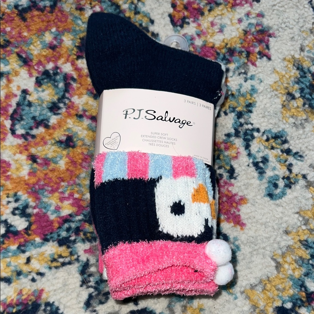 NWT PJ Salvage 3 pairs super soft crew socks